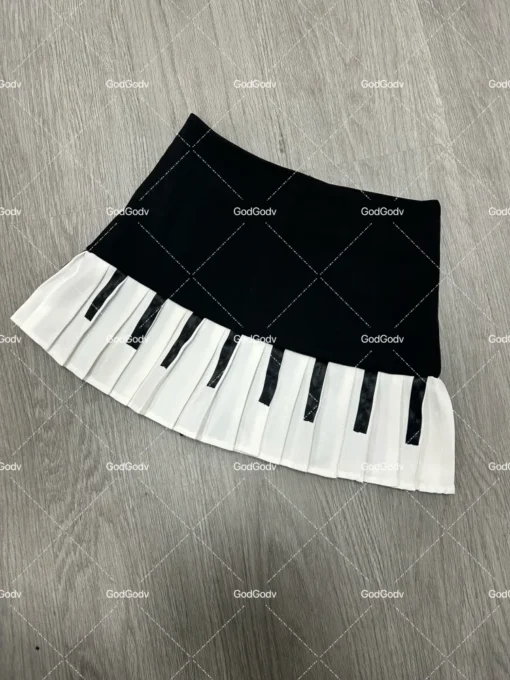 Chic Piano Skirt - Image 4