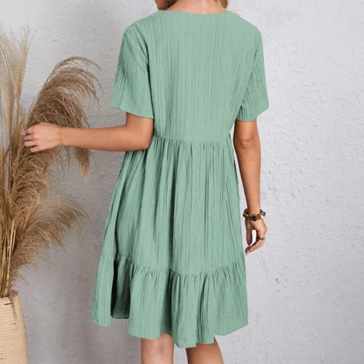 Loose V-neck Pleated Dress - Image 17