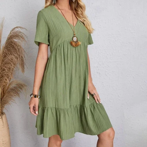Loose V-neck Pleated Dress - Image 18