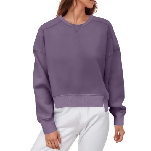 Long-Sleeved Simple Sweatshirt - Image 14